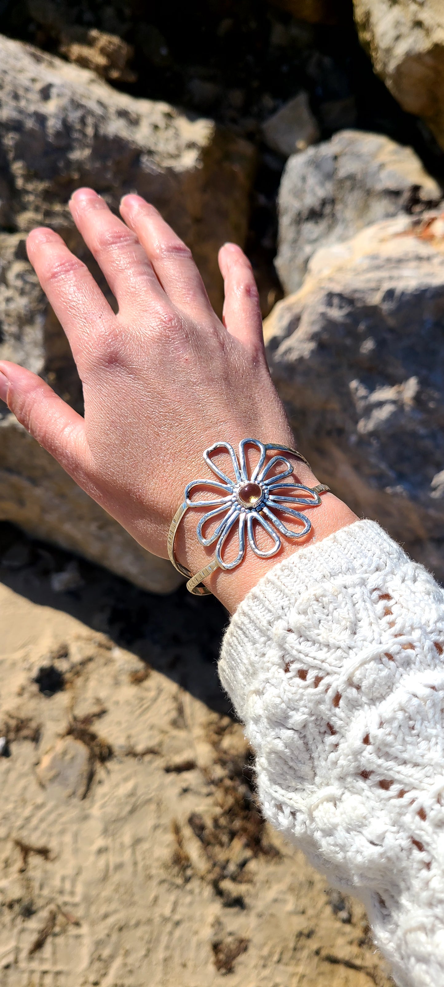 Flower Power- Jonc sertie d'une Citrine