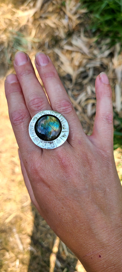 Bague Nigelle et sa labradorite
