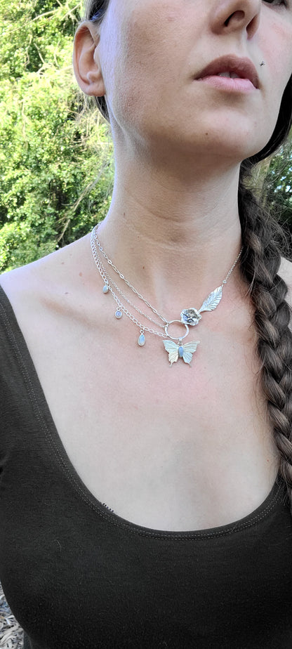 Collier Hibiscus et ses Opales