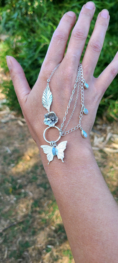 Collier Hibiscus et ses Opales