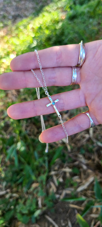 Le collier croix