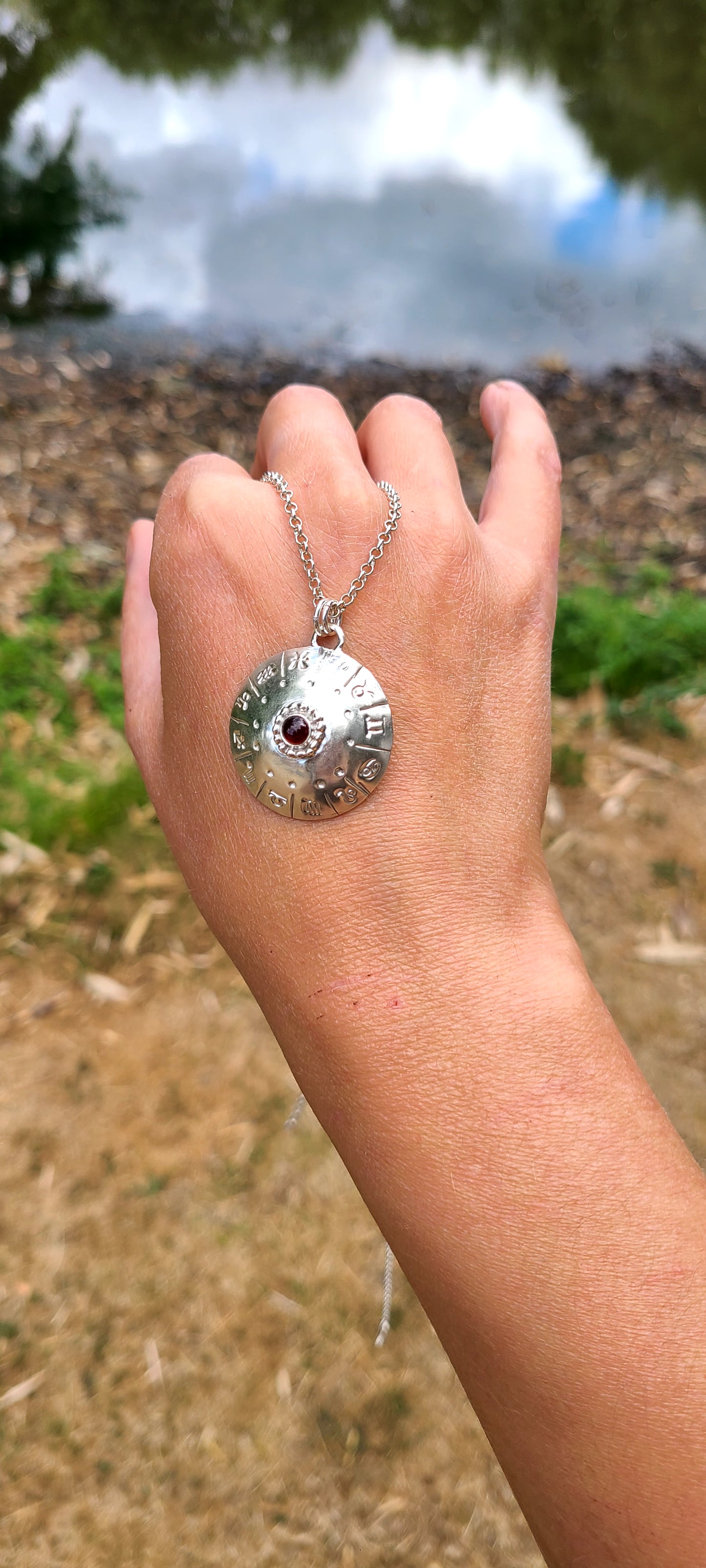 Collier Lys et son Grenat