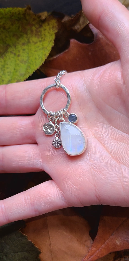 Collier Ananké et ses labradorites