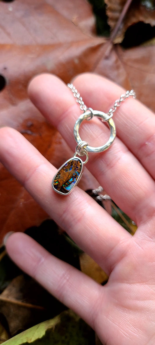 Collier Terre Mère et son Opale Boulder