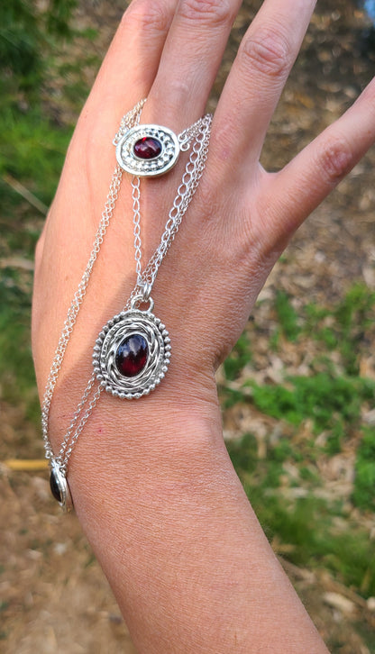 Collier Amaryllis et ses Grenats